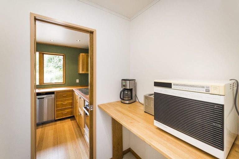 Photo of property in 136 Pohangina Valley Road East, Ashhurst, 4884