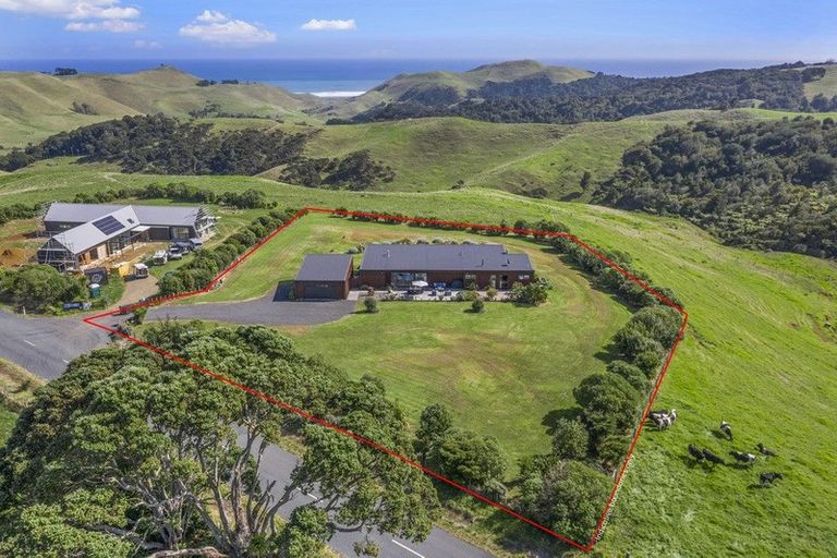 Photo of property in 812 Ruapuke Road, Raglan, 3296
