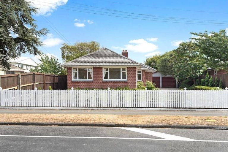 Photo of property in 110 Kendal Avenue, Burnside, Christchurch, 8053