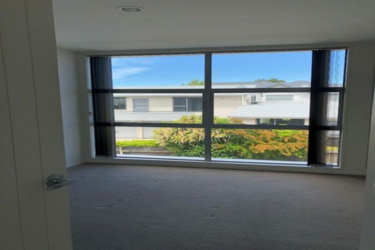 Photo of property in 545 Barbadoes Street, Edgeware, Christchurch, 8013