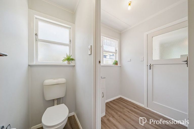 Photo of property in 90 Thomas Street, Stokes Valley, Lower Hutt, 5019