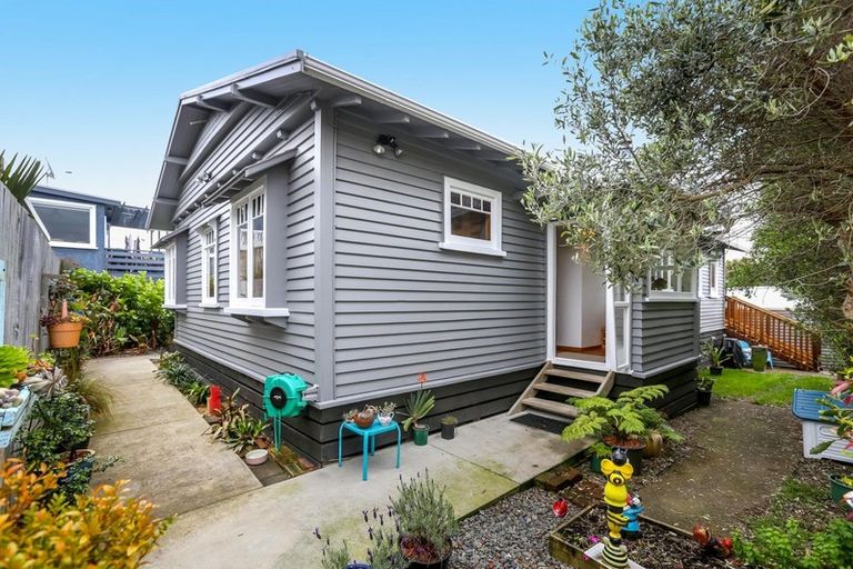 Photo of property in 46a Gaine Street, New Plymouth, 4310