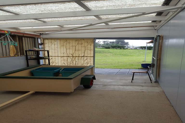 Photo of property in 17 Mission Road, Port Waikato, Tuakau, 2695