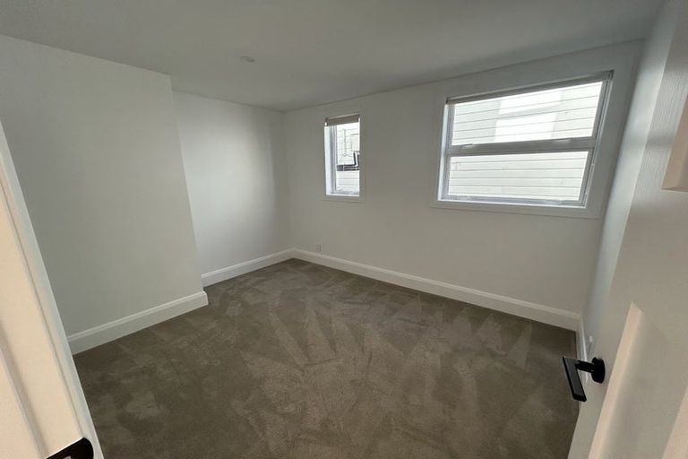 Photo of property in 10a Oriental Terrace, Mount Victoria, Wellington, 6011