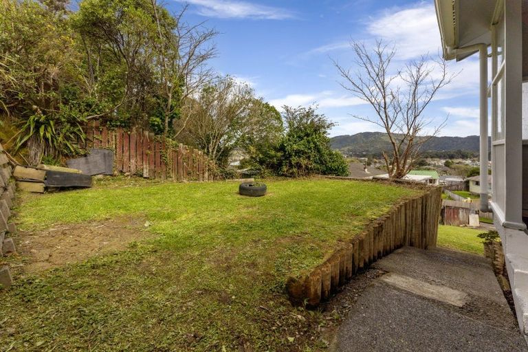 Photo of property in 16 Tyrone Grove, Wainuiomata, Lower Hutt, 5014
