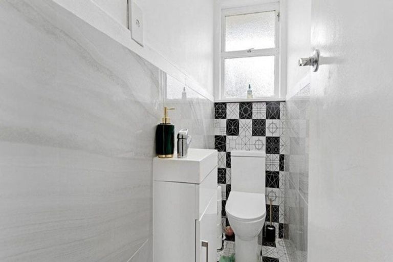 Photo of property in 5 Tui Crescent, Manurewa, Auckland, 2102