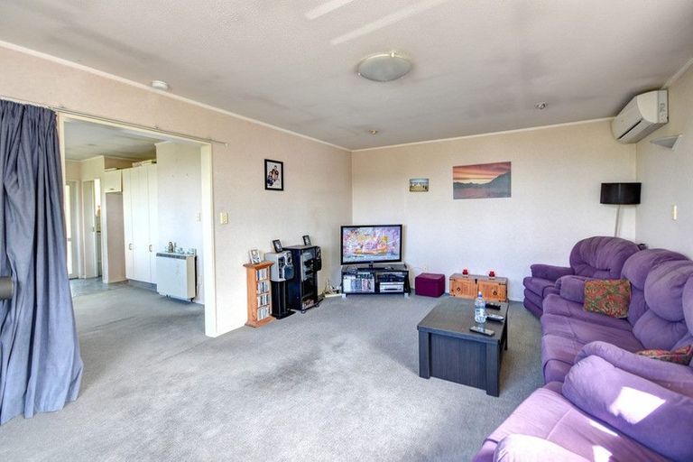 Photo of property in 71 Grosvenor Street, Kensington, Dunedin, 9011