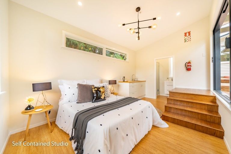 Photo of property in 22 Freemans Way, Pinehaven, Upper Hutt, 5019