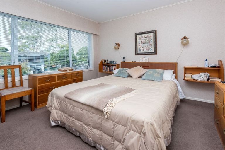 Photo of property in 41 Beechdale Crescent, Pakuranga Heights, Auckland, 2010