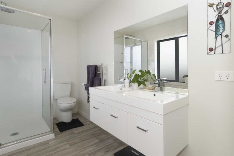 Photo of property in 36 Puhirake Crescent, Pyes Pa, Tauranga, 3112