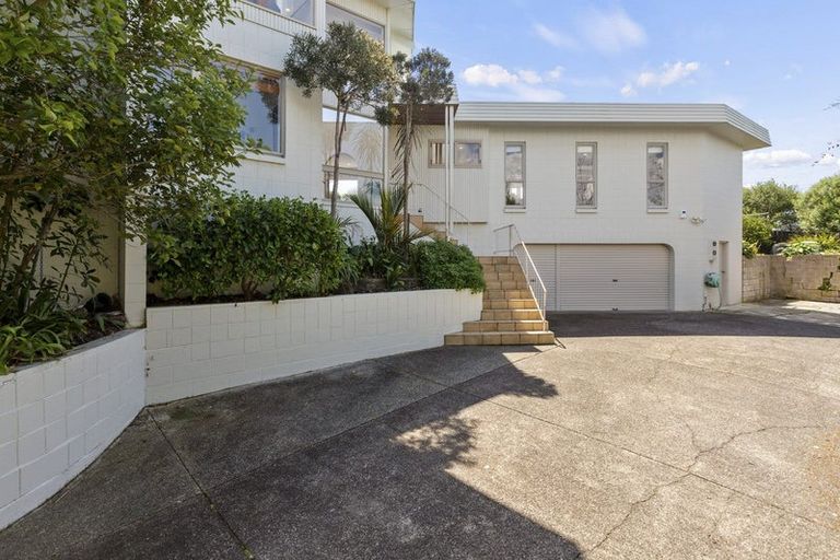 Photo of property in 825 Beach Road, Browns Bay, Auckland, 0630