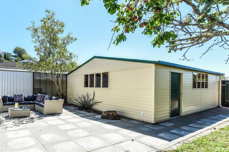 Photo of property in 66 Wellington Street, Nelson South, Nelson, 7010