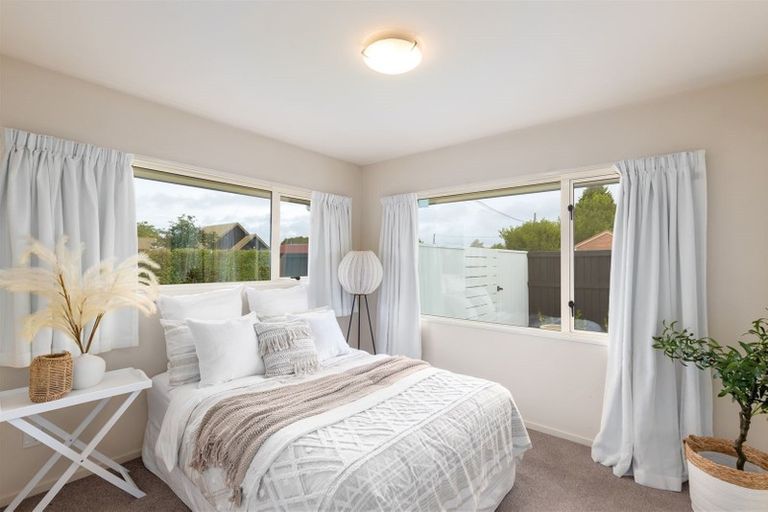Photo of property in 2b Beatrice Place, Avonhead, Christchurch, 8042