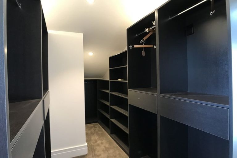 Photo of property in 2/92 Churchill Road, Murrays Bay, Auckland, 0630