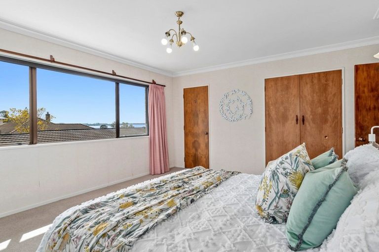 Photo of property in 55 Omokoroa Road, Omokoroa, 3114