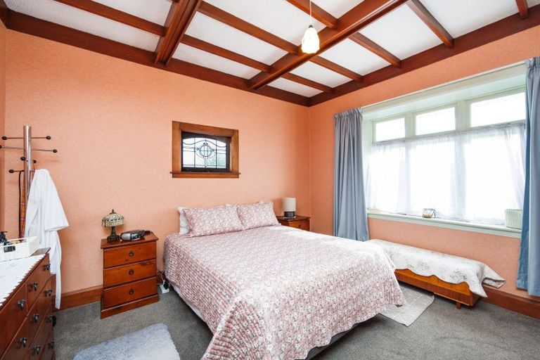 Photo of property in 8 Burns Avenue, Takaro, Palmerston North, 4412