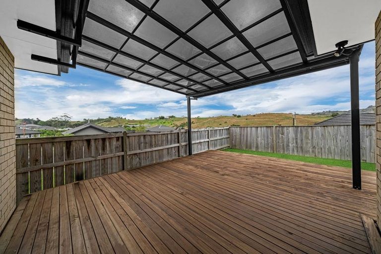 Photo of property in 33 Harry Richards Way, Pokeno, 2402