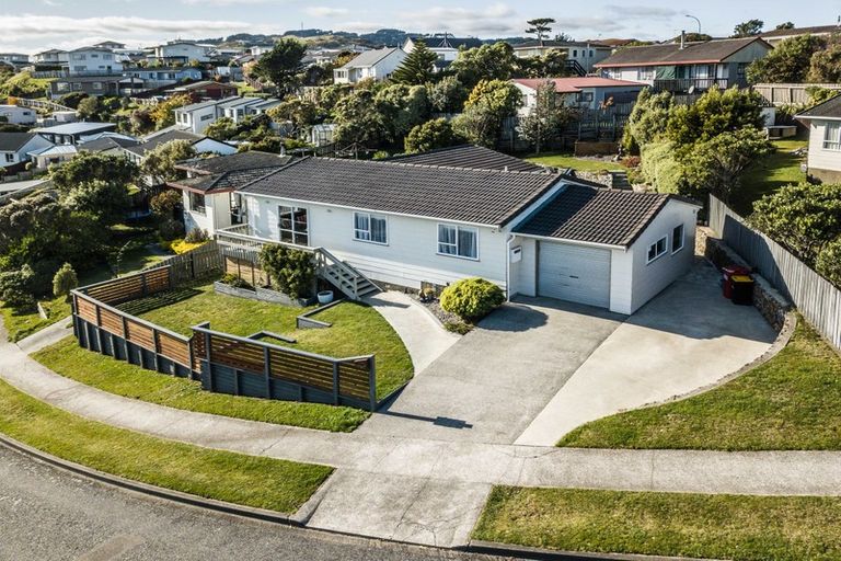 Photo of property in 6 Trinidad Crescent, Grenada Village, Wellington, 6037