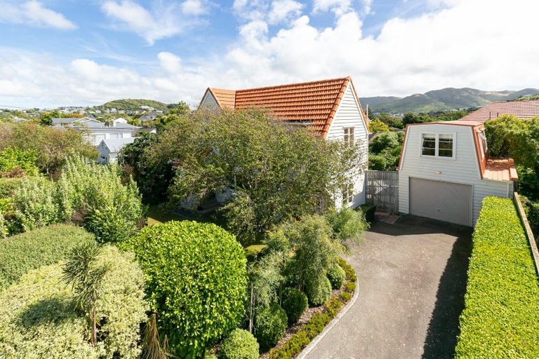 Photo of property in 4 Nicholson Road, Khandallah, Wellington, 6035