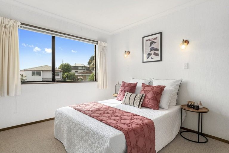 Photo of property in 2 Clivedene Street, Matua, Tauranga, 3110