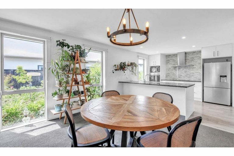 Photo of property in 27 Westpark Boulevard, Rangiora, 7400