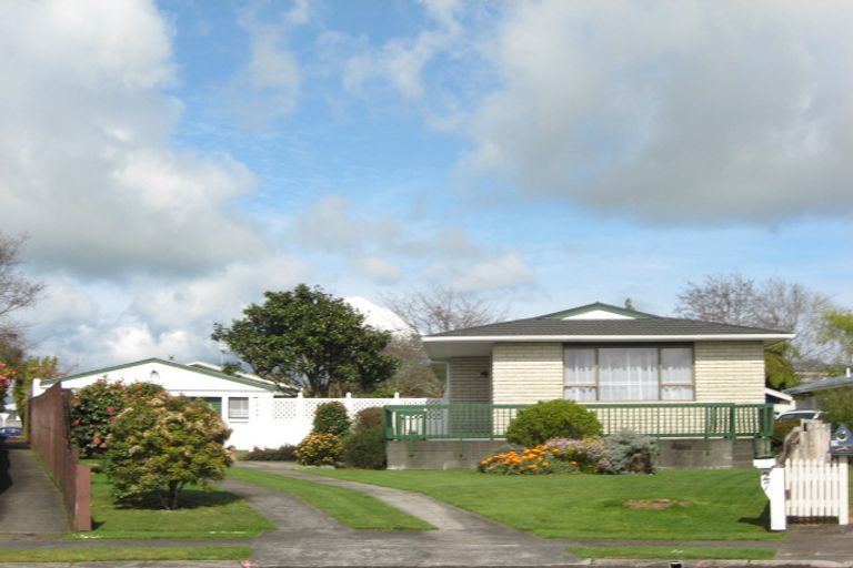 Photo of property in 27 Koromiko Street, Inglewood, 4330