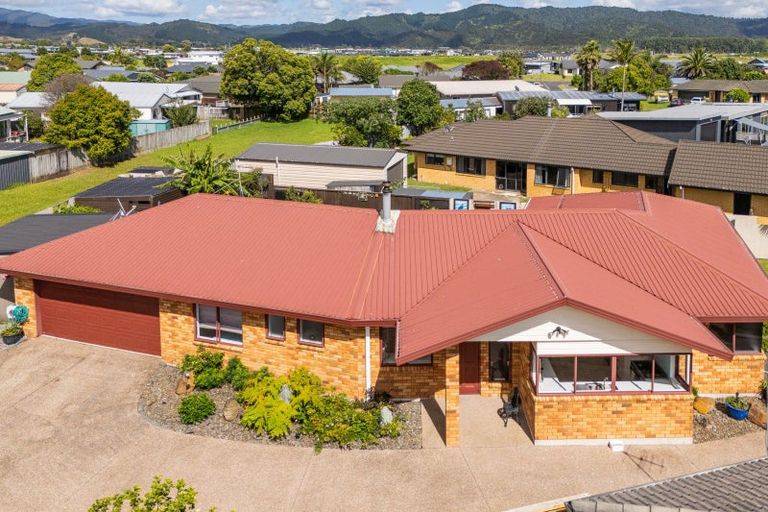 Photo of property in 8 Oribi Place, Whitianga, 3510