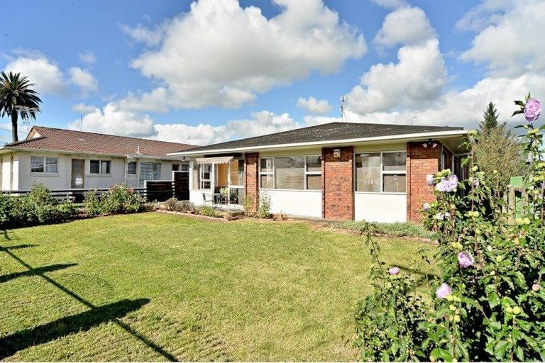 Photo of property in 4 Regent Street, Papatoetoe, Auckland, 2025