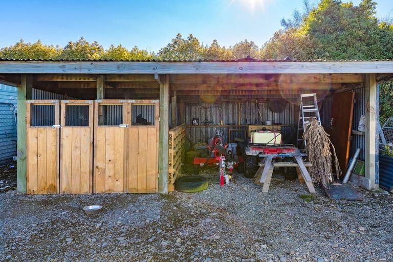 Photo of property in 16 Coronation Street, Waimate, 7924