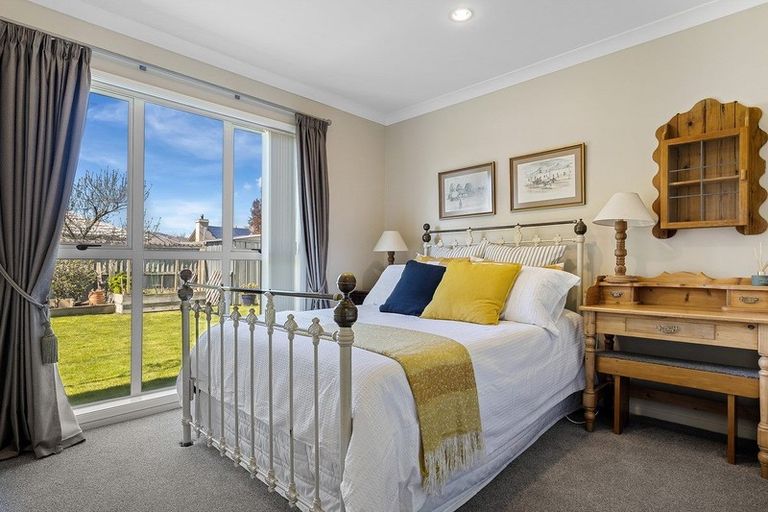 Photo of property in 10 Mcmahon Drive, Aidanfield, Christchurch, 8025