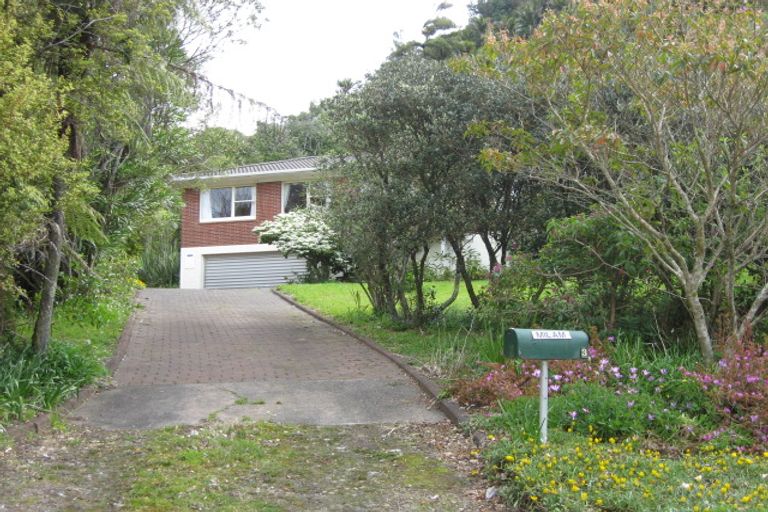 Photo of property in 3 Bush Road, Waiatarua, Auckland, 0604