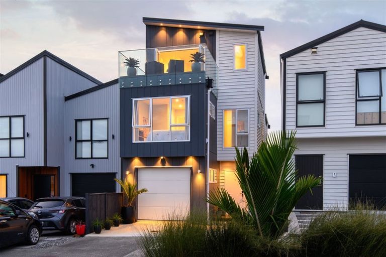 Photo of property in 35 Matakohe Road, Westgate, Auckland, 0814