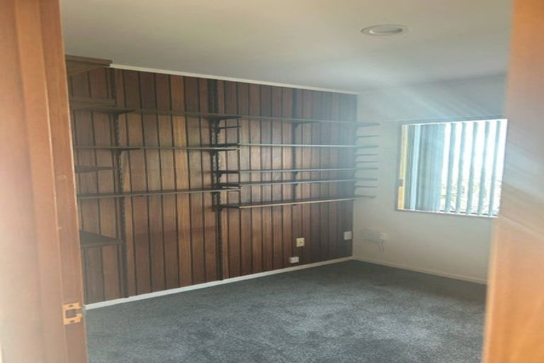 Photo of property in 1/979 Beach Road, Torbay, Auckland, 0630