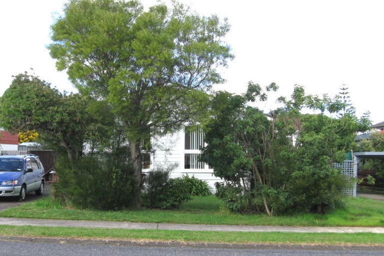 Photo of property in 17 Vanbrugh Place, Bucklands Beach, Auckland, 2014
