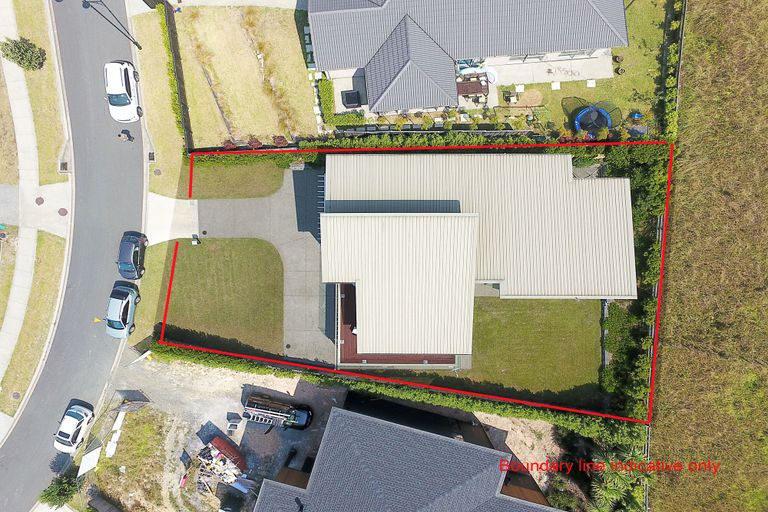 Photo of property in 12 Seaview Crescent, Hatfields Beach, Orewa, 0931