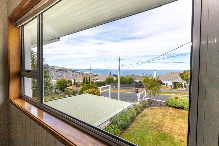 Photo of property in 146 Easther Crescent, Kew, Dunedin, 9012
