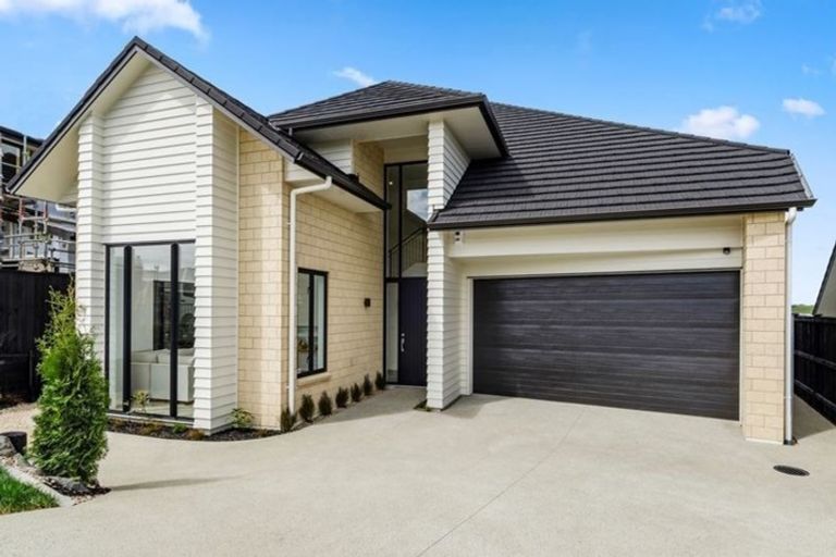 Photo of property in 13 Davey Crescent, Orewa, 0931