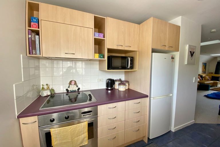 Photo of property in 7 Oakford Close, Riccarton, Christchurch, 8011