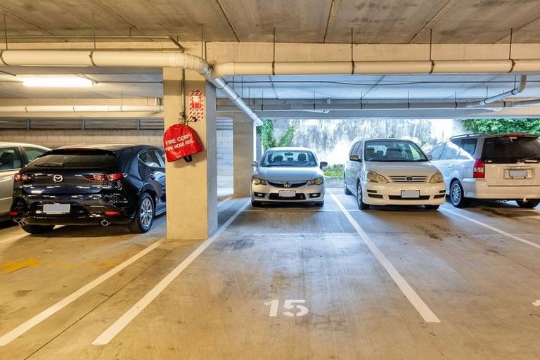 Photo of property in Shoal Haven Apartments, 206a/130 Anzac Street, Takapuna, Auckland, 0622