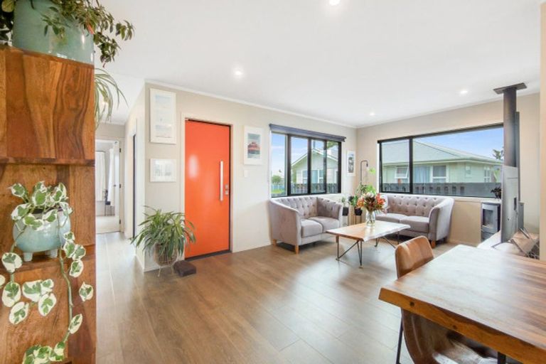 Photo of property in 219 Chartwell Avenue, Whangamata, 3620