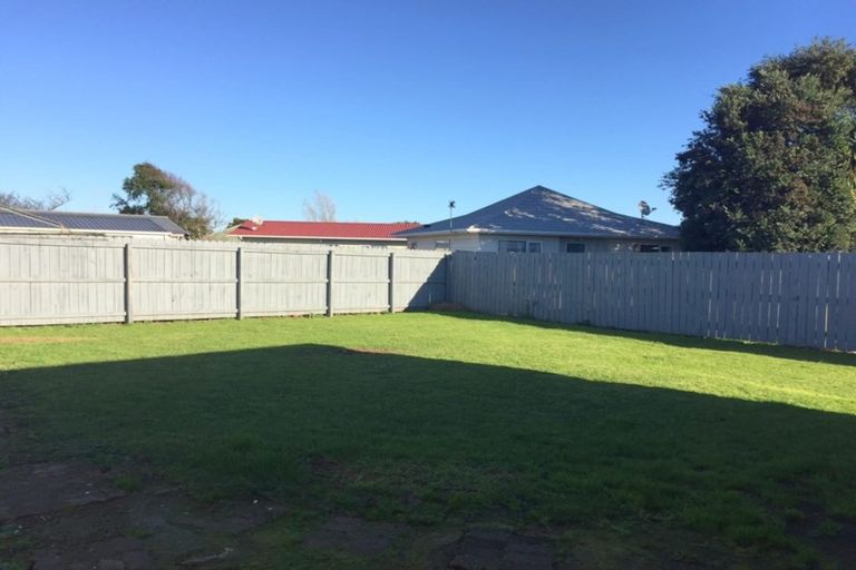 Photo of property in 84 Maplesden Drive, Clendon Park, Auckland, 2103