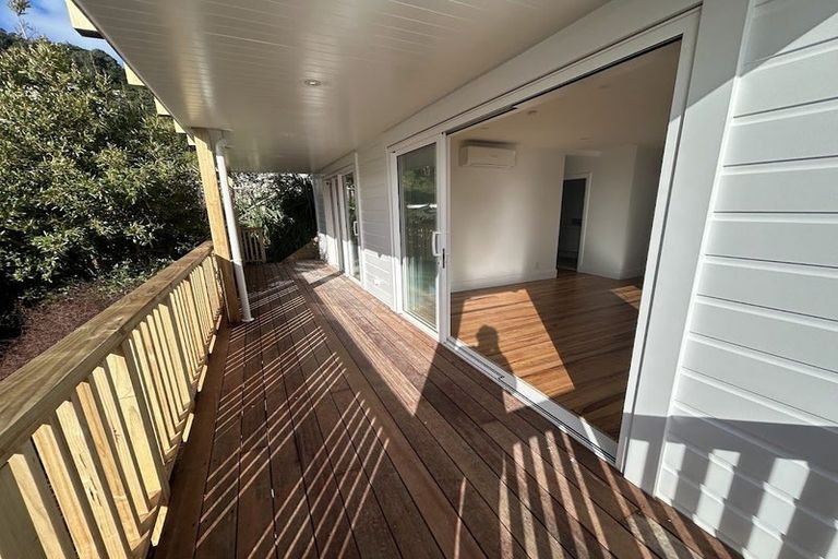 Photo of property in 10a Oriental Terrace, Mount Victoria, Wellington, 6011