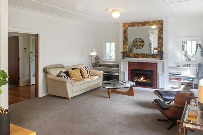 Photo of property in 50 Centaurus Road, Cashmere, Christchurch, 8022