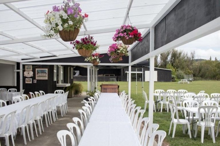 Photo of property in 797 Pourerere Road, Omakere, Waipawa, 4271