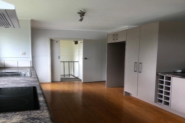 Photo of property in 62b Birkdale Road, Birkdale, Auckland, 0626