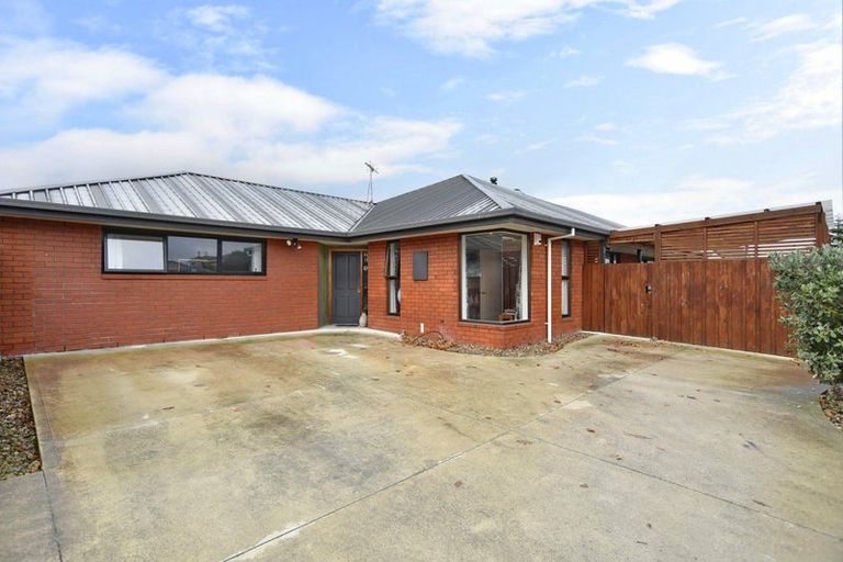 Photo of property in 636 Main North Road, Belfast, Christchurch, 8051