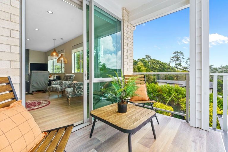 Photo of property in 2 Treetops Way, Bayview, Auckland, 0629