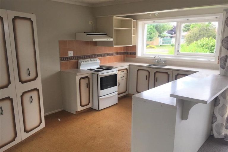 Photo of property in 28 Wycliffe Street, Onekawa, Napier, 4110