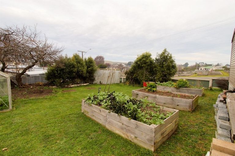 Photo of property in 37 Mersey Street, South Hill, Oamaru, 9400