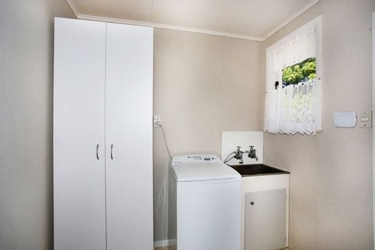 Photo of property in 11 Hunua Road, Papakura, 2110